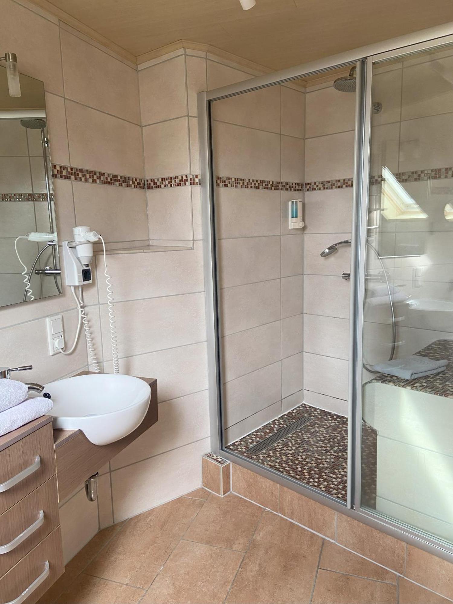 Gasthof Zur Krone Bad Konig Ngoại thất bức ảnh